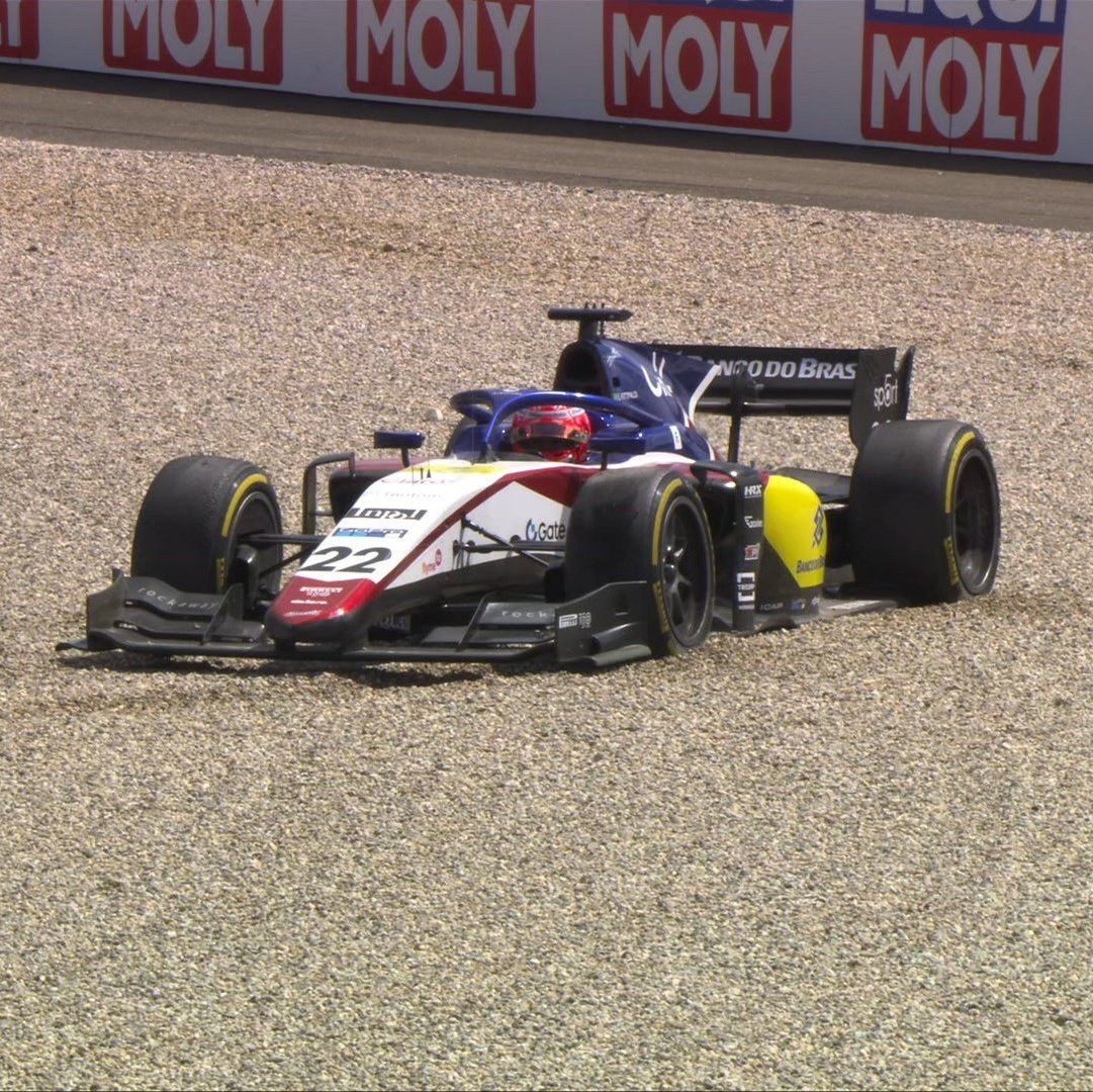 Enzo terminou apenas em 17 no treino com o tempo de 1:16.506 

Infelizmente, o nosso tubarãozinho teve um acidente e não conseguiu melhorar o seu desempenho 

#AustrianGP #F2