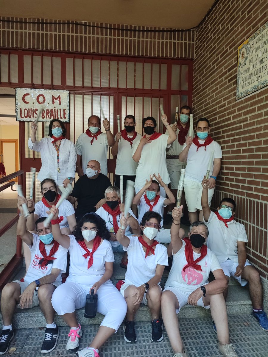 El Centro Ocupacional Louis Braille celebra su encierro de San Fermín, donde hemos podido disfrutar del chupinazo y tradicional recorrido, terminando la fiesta con música y baile. ¡Viva San Fermín! 
#LouisBraille