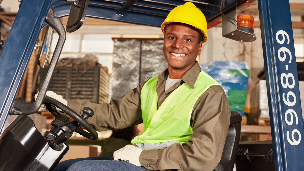 dooka_africa's tweet photo. Companies are starting to prioritize #localsuppliers as a more #sustainable way to do business. Buying local creates community support & reduces shipping costs & delivery times. #Dooka makes it easier for buyers to find these suppliers! https://t.co/fEbDKR2lM6