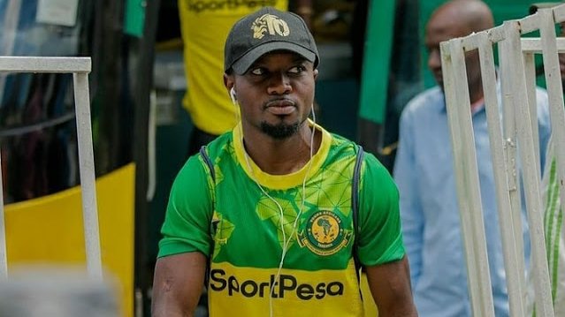 DicksonBisare's tweet photo. Abdu Suleiman Sopu au Sakho mmoja wao alipaswa kumpisha Saido Ntimbanzokiza kwenye Mchezaji bora wa Msimu..au mnasemaje wakubwa..? https://t.co/rxDvFfVJ99