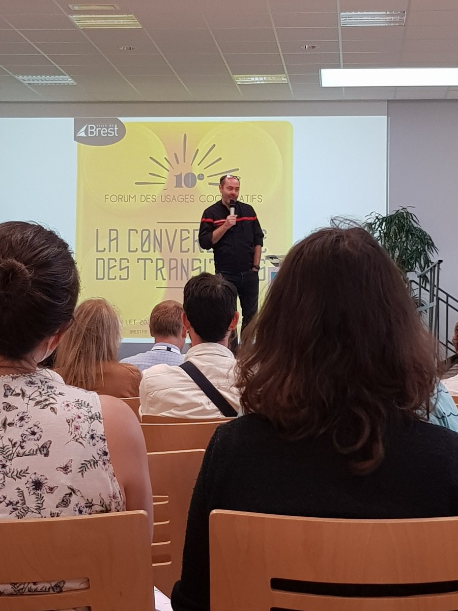 Un grand moment ce vendredi matin au #forumbrest la conférence de Laurent Marseault : Comment penser nos organisations pour éteindre les incendies qui nous menacent. Merciiiii