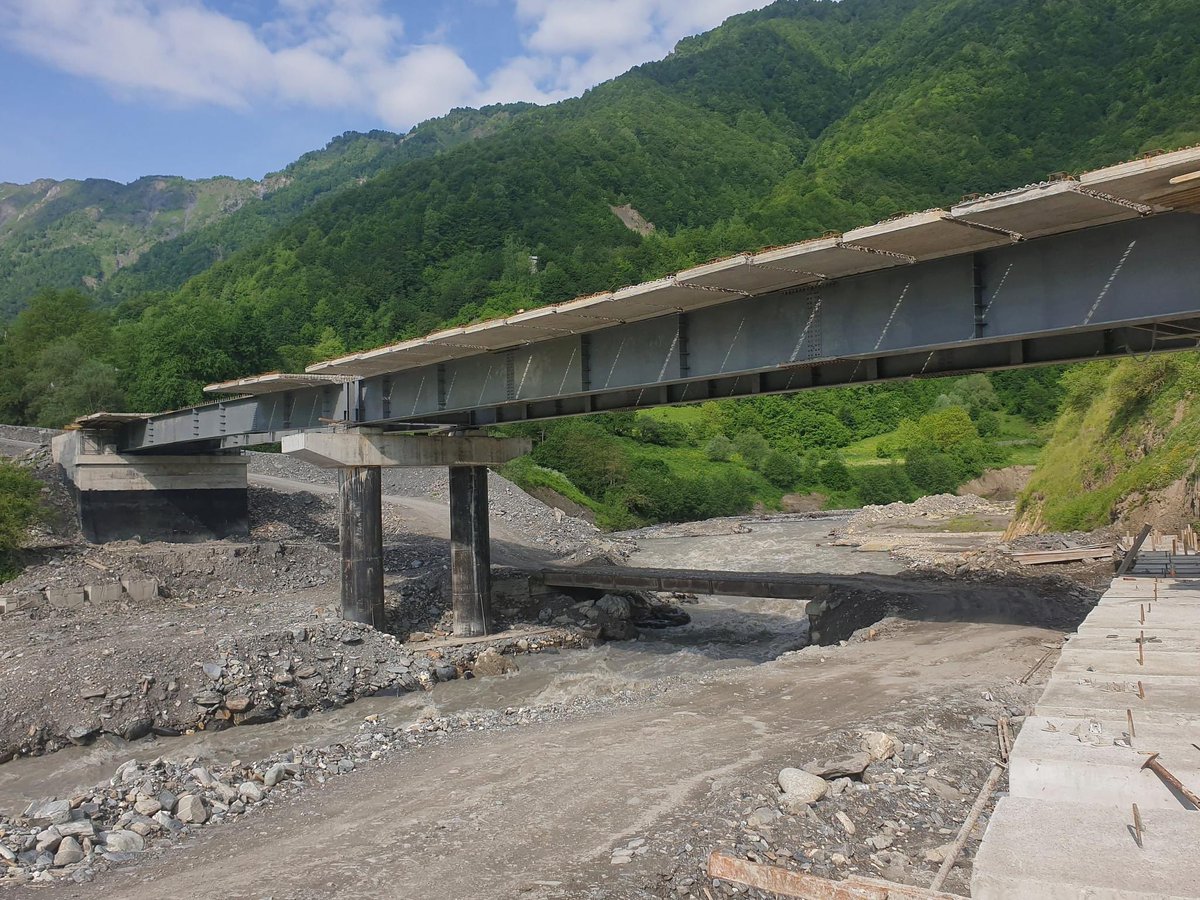 SouthCaucasus's tweet photo. 2/2 En route from #Tsageri to #Gona in the upper Rioni Valley. via Wilhelm Weber #ReiseKnowHowGeorgien https://t.co/5X1N4YWadZ