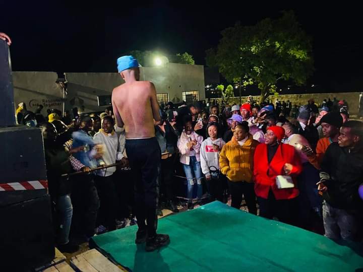 shebeshxt's tweet photo. #Midi_Knife
#BlingSkats
#Mosama45
#Jack5
#Shebewele
#Shebeshxt
#Shebeshisa
#ShebeSoul
#Shebeleza
#Shebezaka
#BAD4Life https://t.co/Zjw5KYR6XU