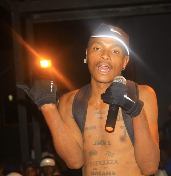 shebeshxt's tweet photo. #Midi_Knife
#BlingSkats
#Mosama45
#Jack5
#Shebewele
#Shebeshxt
#Shebeshisa
#ShebeSoul
#Shebeleza
#Shebezaka
#BAD4Life https://t.co/Zjw5KYR6XU