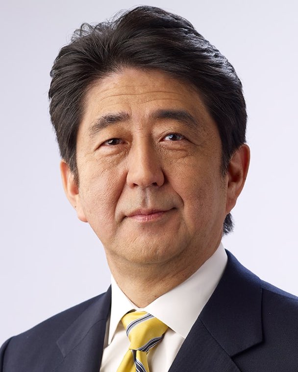 DicksonBisare's tweet photo. 😭 Waziri Mkuu Mstaafu Shenzo  Abe afariki Dunia baada ya kupigwa Risasi wakati akihutubia.. https://t.co/7bqALvk27Z