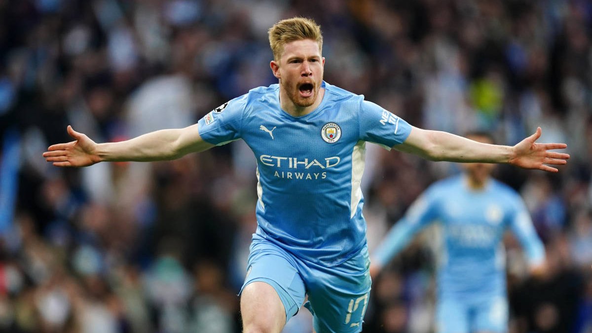 ManCityzenscom's tweet photo. Foden and De Bruyne supplying Haaland.

No one's ready for this link up. ⚡ https://t.co/2nLtOlRgds