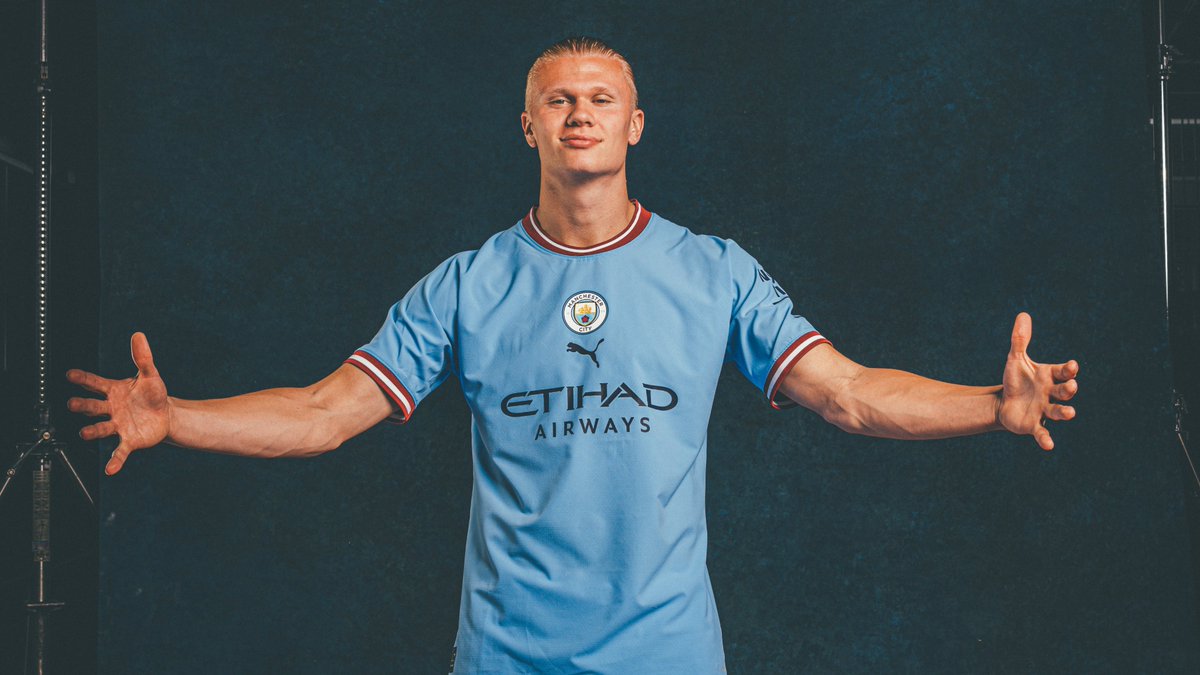 ManCityzenscom's tweet photo. Foden and De Bruyne supplying Haaland.

No one's ready for this link up. ⚡ https://t.co/2nLtOlRgds