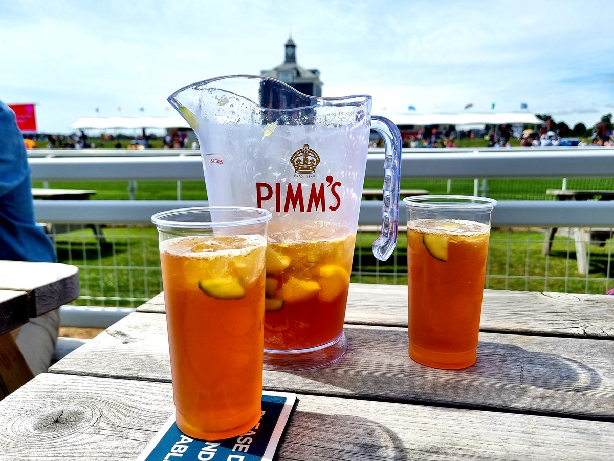 profleads's tweet photo. We are enjoying the sunshine and waiting for the first race @yorkracecourse https://t.co/LxOOIxoB4f