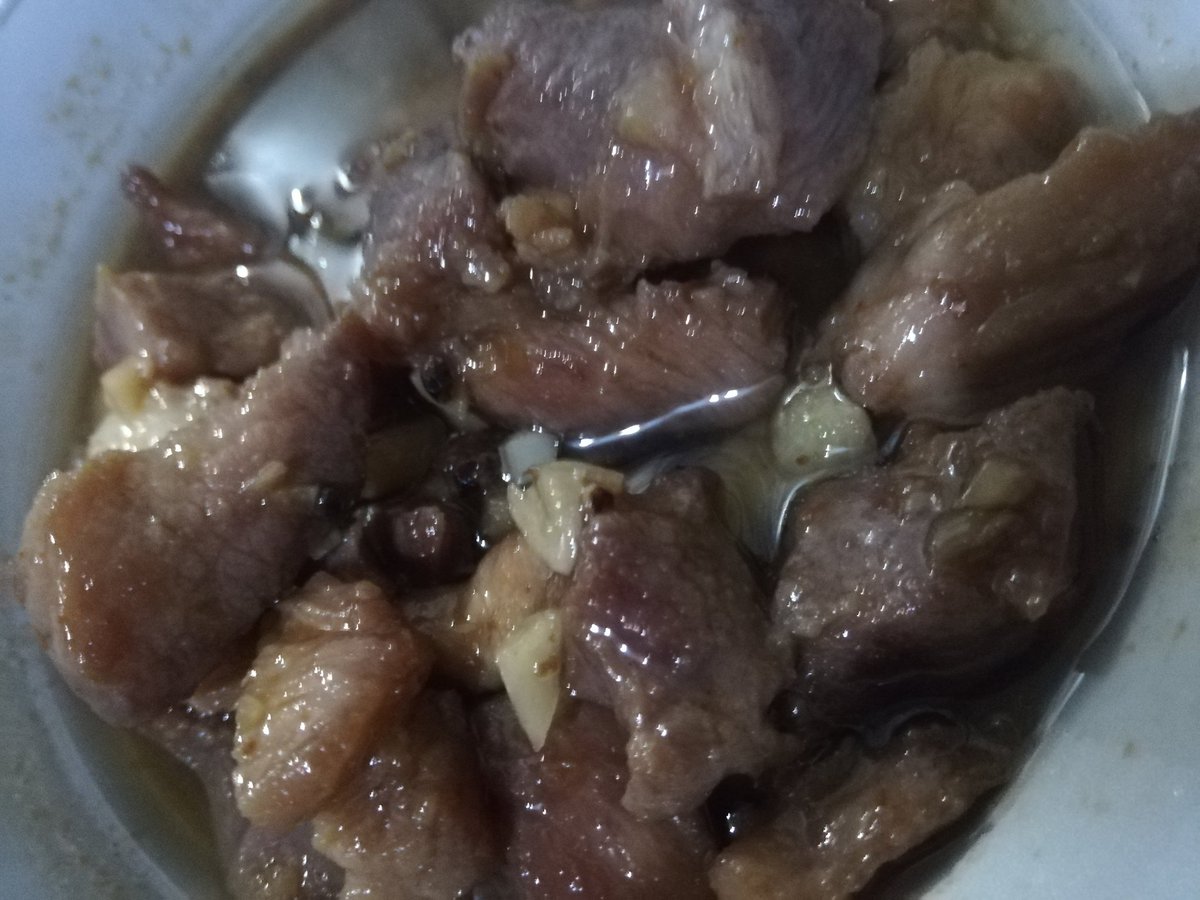iamkryt's tweet photo. I tried cooking Honey Glazed pork.
Ending... Mukang adobo, lasang adobo. 😂 https://t.co/Y6BPeVWBqL