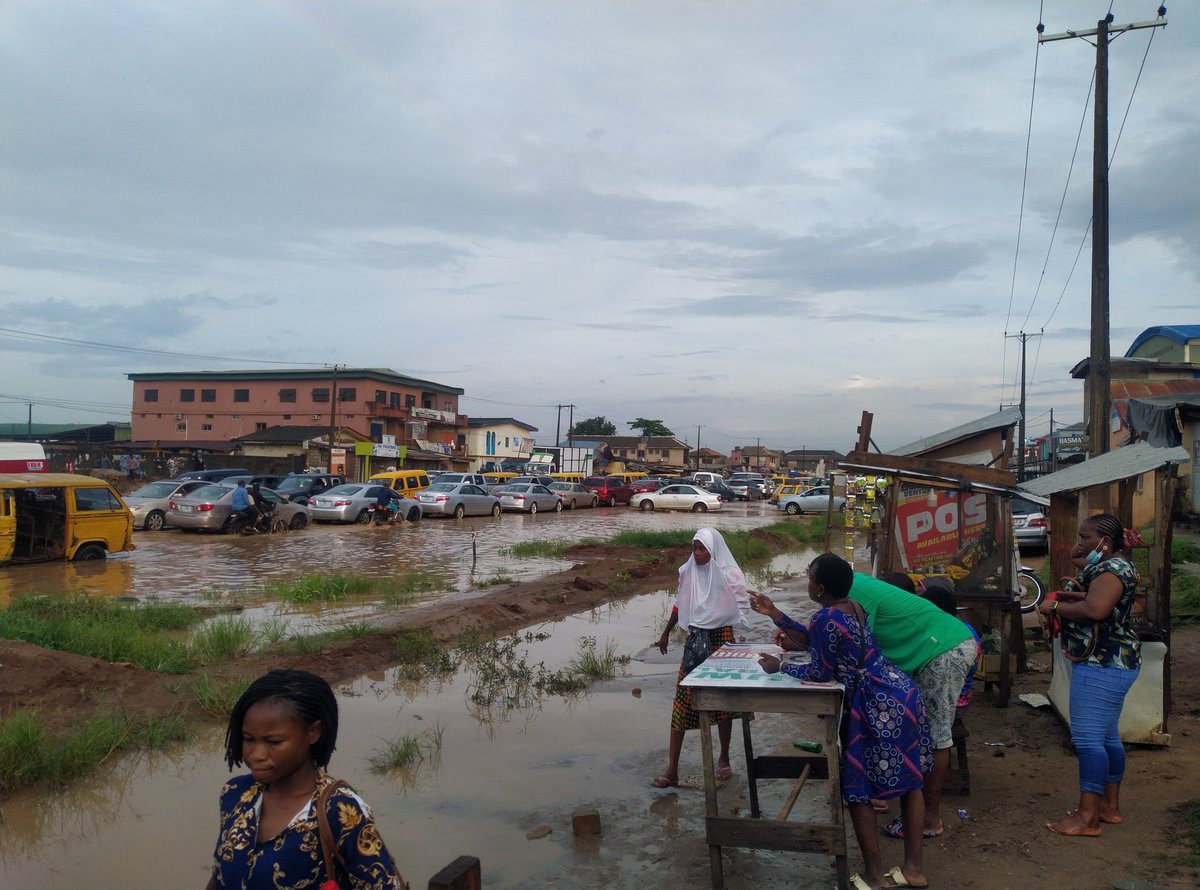 TrackaNG's tweet photo. ATTENTION!!!
Dear @jidesanwoolu
This is the terrible state of Owutu- Isawo road, Agric, Ikorodu, Lagos State.

We will appreciate if you can reach out to the contractor to do the needful.

Public funds must work for the good of the people 

#GetInvolved @Mr_JAGs

#FixLagosRoads https://t.co/IMFhgf1MkQ