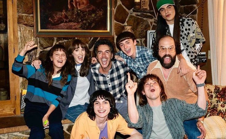 strangerthinker's tweet photo. hi this account is dedicated to all the stranger things characters. tweet “your fav st character name - @strangerthinker” for a comfort dedicated picture of them 💭 https://t.co/uGeNc6BTfu