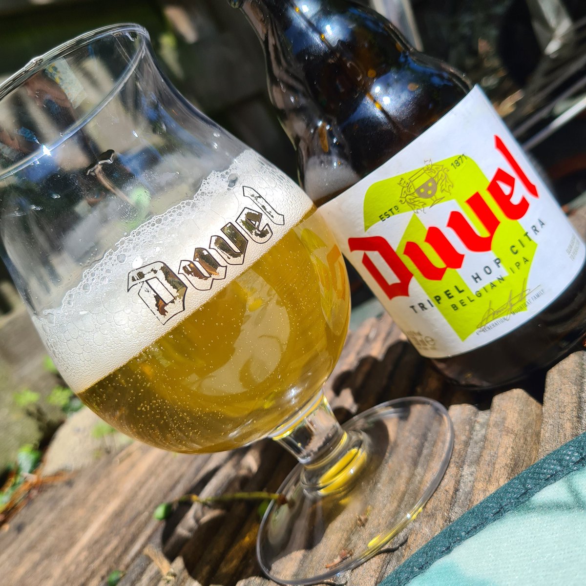Miss_Muninn's tweet photo. Lovely beer and sunbating in my own backyard.
How much worse can it be 😜😋
#summier #SummerVibes #beer #duvel #hot #hotwife #vacation #ass #sunbating https://t.co/XDX02MhiYq