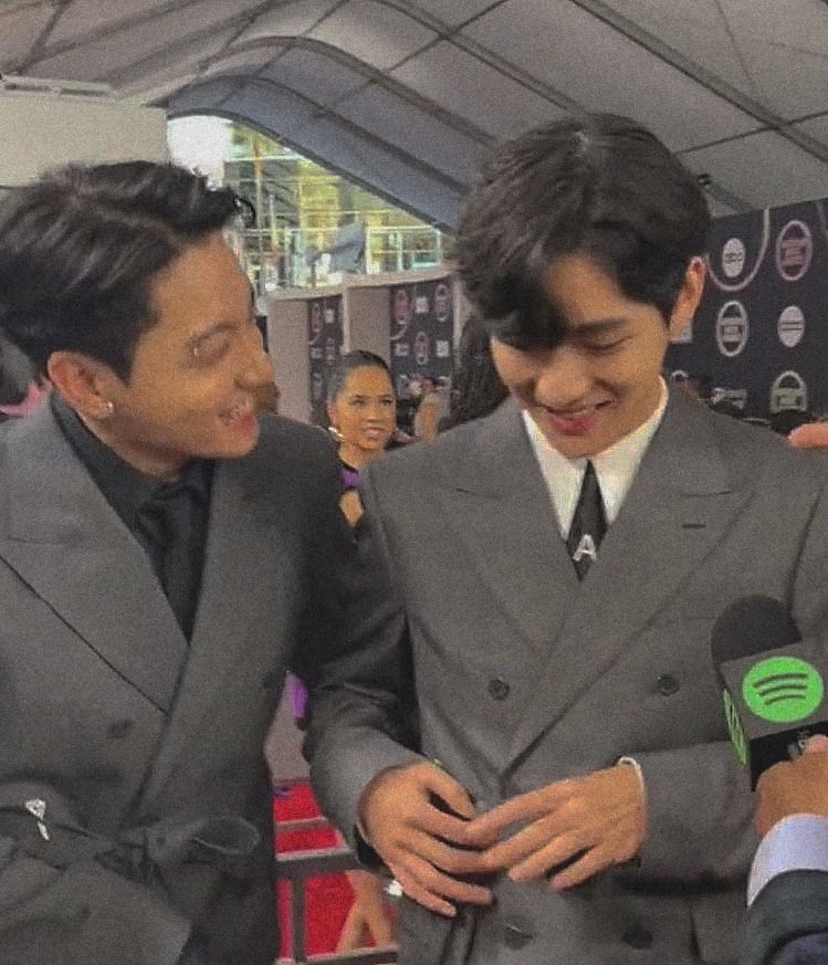 taegooky's tweet photo. Jungkook being in love with Taehyung, a thread; https://t.co/GUKrjrsIsV