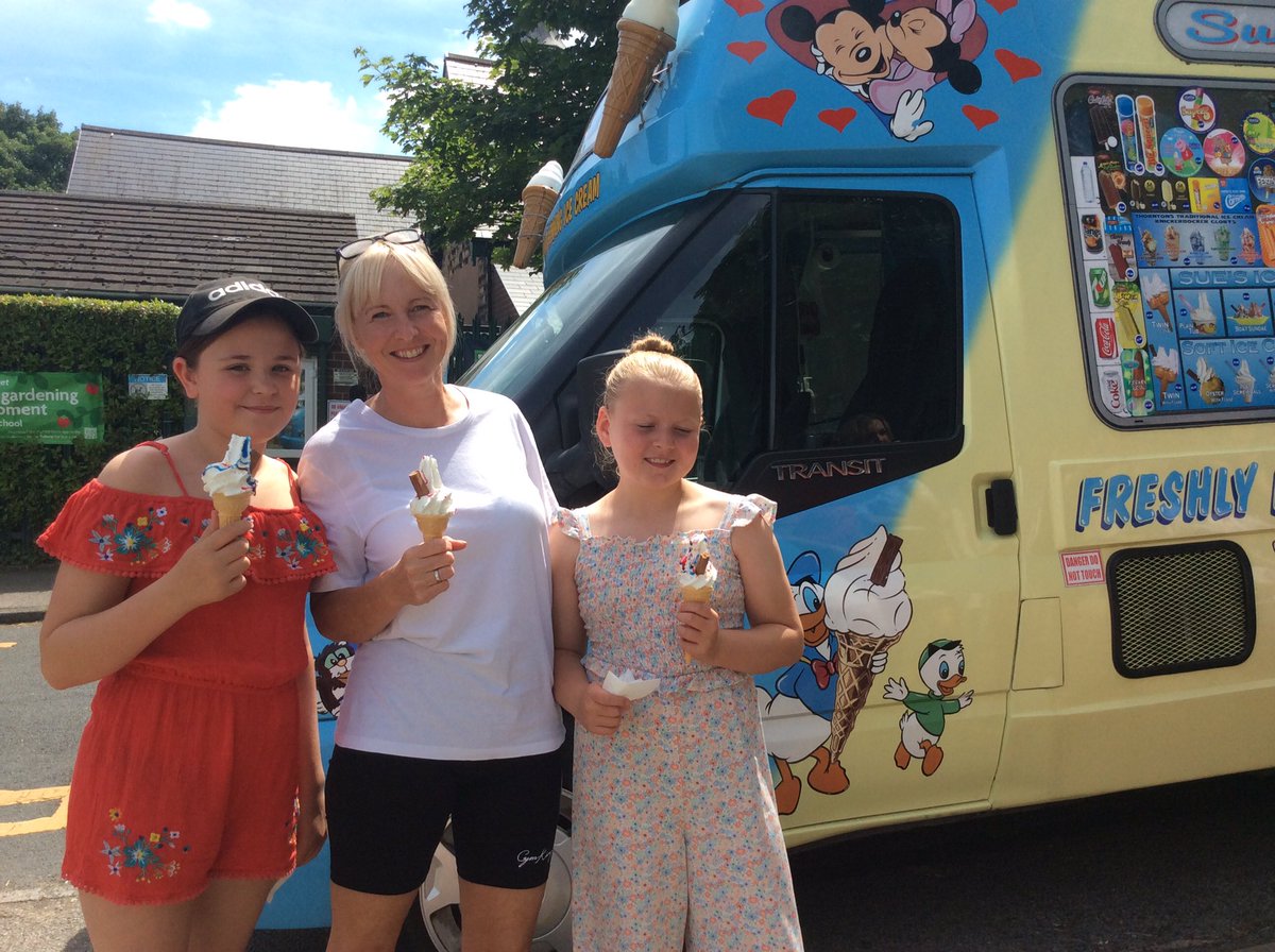 ASALeavers22's tweet photo. Finishing off the day with an Ice Cream 🍦☀️❤️ https://t.co/fU66cLdvU4