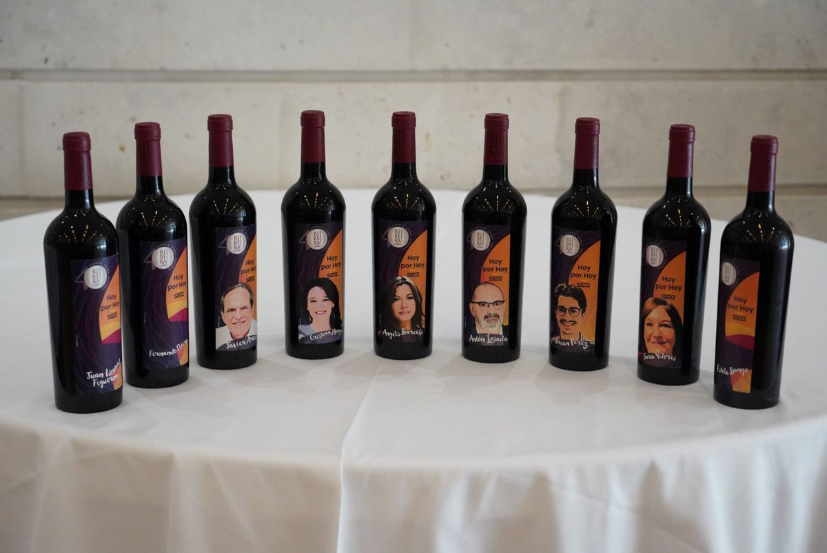 Elaborar vinos está bien, pero en la #RiberadelDuero somos muy de sacar sonrisas, porque el #espírituRibera es así, incorregible, contagioso y, sobre todo, disfrutón 🍷😉