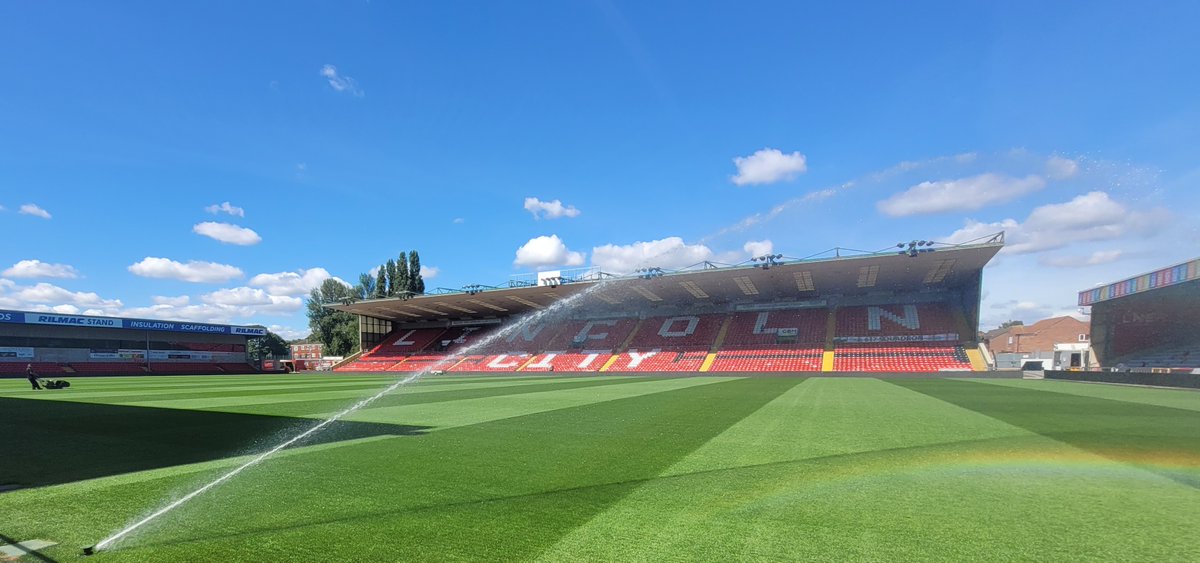 KARUK_LTD's tweet photo. Great to meet @LincolnCity_FC's new Head Groundsman @BradJefferies11 earlier today. The pitch is looking fantastic. Our UK Sales Manager Mike McDonnell set Brad up on @Hunter_Ind Centralus, so he is now able to use the system remotely👍

#TTS885 #I80 #ACC2 #Centralus https://t.co/F6J7Zf245C