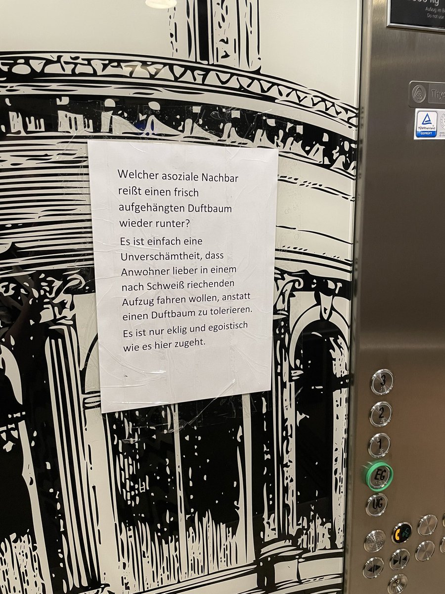 Jetzt werden in #Berlin Mitte sogar schon die Duftbäume abgeholzt.