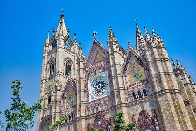 The epitome of neo-Gothic architecture, Templo Expiatorio del Santísimo Sacramento is a local church that visitors must see when in Guadalajara. Not only does it have stunning architecture, but it also holds a lot of history. Read more: bit.ly/39p81fS #VisitGuadalajara