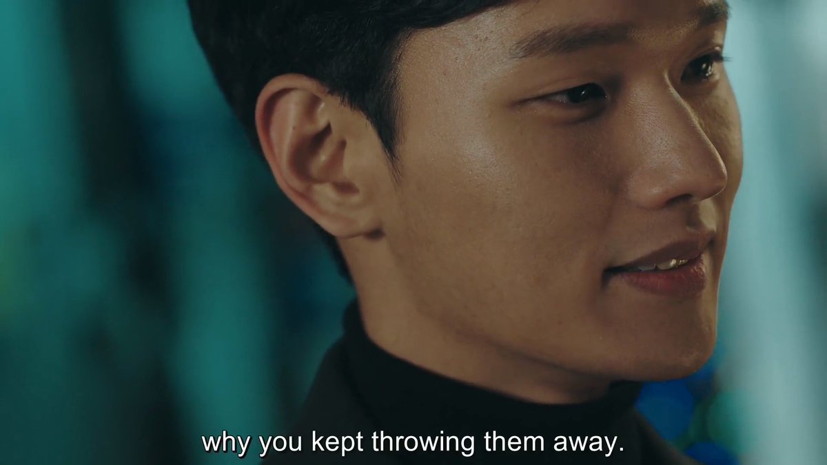 kdramadaisy's tweet photo. she received the gifts again?? after throwing them out few times?? after he died?? how
#Link 
#LinkEp2 https://t.co/6PbCW1c2jI