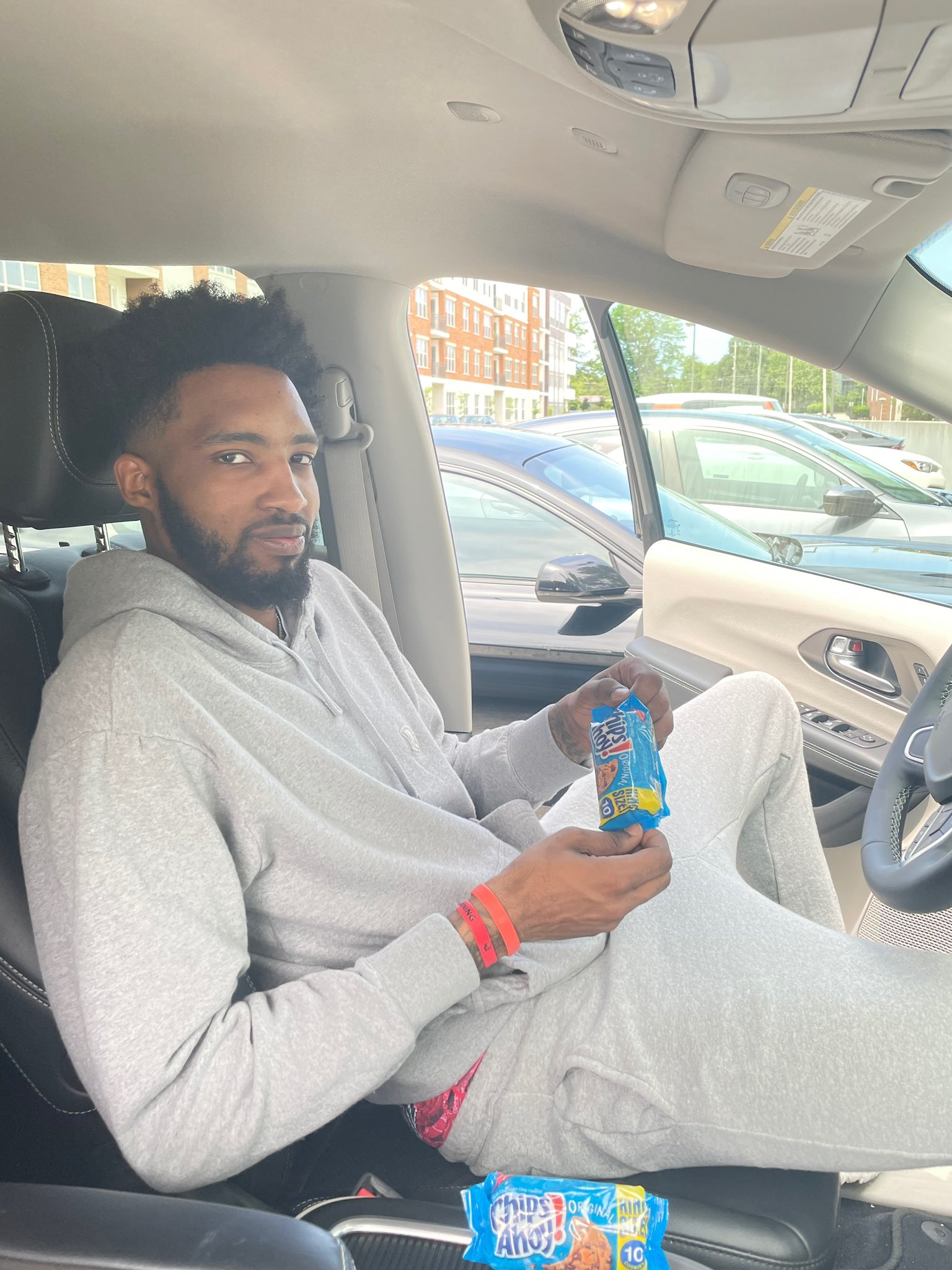 Derrick Jones Jr. vuelve a lesionarse y estará entre 6 y 8 semanas de baja