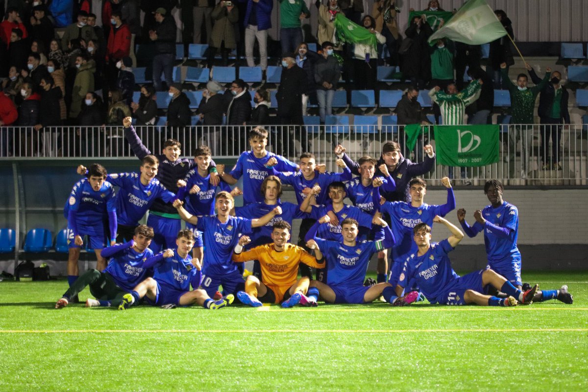 diegobalbontin's tweet photo. El @RealBetis se ha llevado a Austria a 6 juveniles que disputaron la copa del rey en Bezana. Raúl García (03), Kike Fdez (03), Dani Pérez (05), Sorroche (04) y Ángel Ortiz (04). 

Generación dorada que se las vio para eliminar a un @realracingclub con un futuro brillante. https://t.co/8QTbkuRQI4