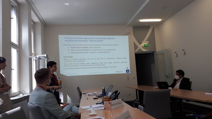 CNB_Young's tweet photo. 👏🇩🇪Last week @AnnaKiersztyn and @kakopycka from @CNB_Young team presented paper "Measuring employment precarity in a longitudinal and cross-country perspective: a sequence-based approach" at SOEP conference at @DIW_Berlin 

Photo by Sophia Fauser

https://t.co/KpIHOrPZex https://t.co/0XvTzHAP2l