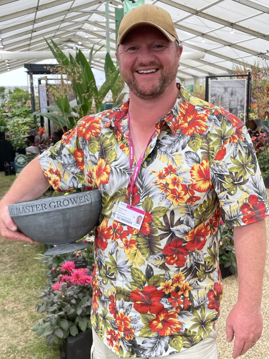 ToddsBotanics's tweet photo. Proud to be this years master grower @The_RHS #HamptonCourtFlowerShow ~ it’s been a great show with today and tomorrow still to go. https://t.co/9CwVeOwWac