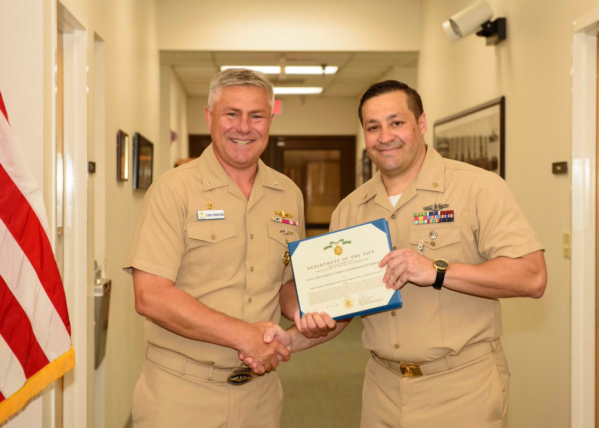 SUBGRU10's tweet photo. Fair winds and following seas to those headed to new commands and congratulations to all of our awardees! https://t.co/XJfhZlTGBW