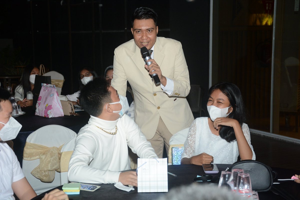 Hamkahamied's tweet photo. MC Birthday Party
Sweet Seventeen
Ala Chinese https://t.co/kM9bpgfUlT