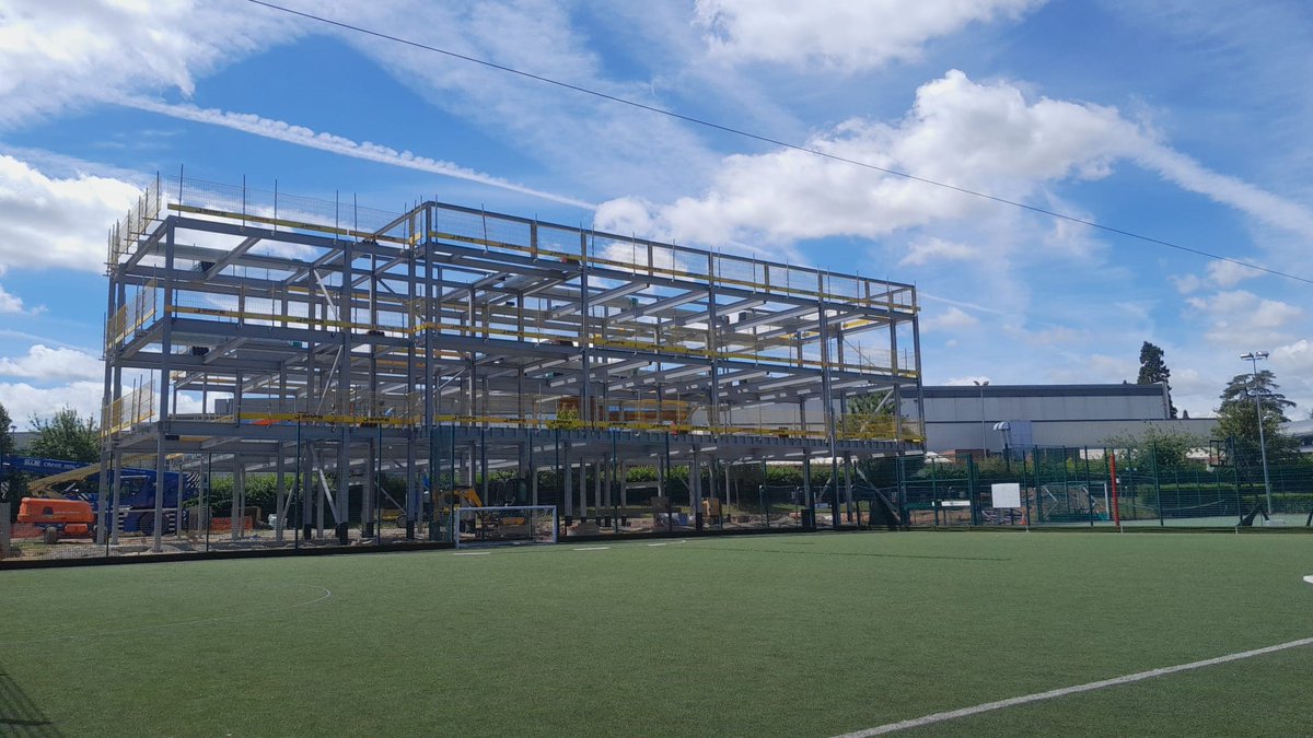Structural steel nearly complete <a href="/HerefordSFC/">Hereford Sixth Form College</a> Stairs going in next week #herefordshire