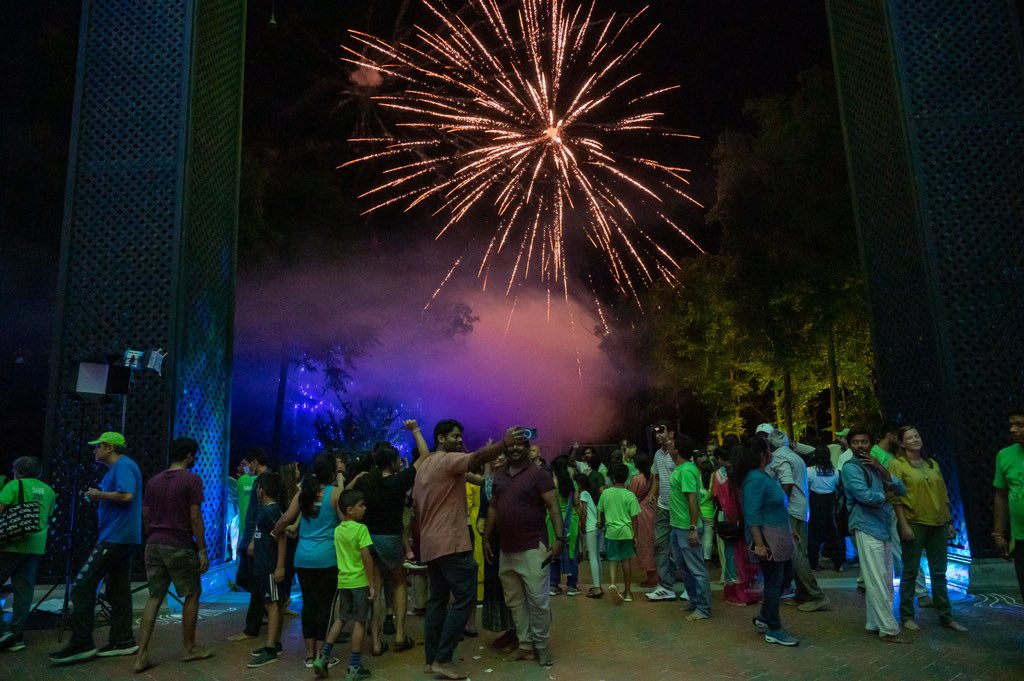.@ishaUSA lights up to welcome <a href="/SadhguruJV/">Sadhguru</a> back to the US after his 100-day ride. Bathed in blue and green, attendees were overflowing with awe and gratitude for the magical way the #SaveSoil journey unfolded to be one of the most inclusive environmental movements in history.