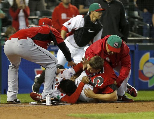 ROXSystem's tweet photo. VIVA 🇲🇽🇲🇽🇲🇽!!!! #ROXSystem #WBC13 https://t.co/K3O2vy21vn
