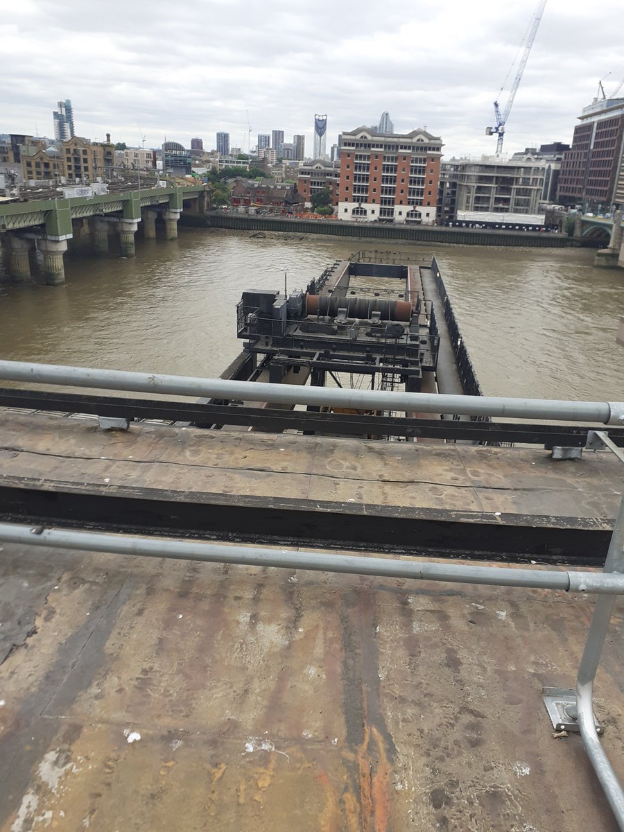 marleyalutec's tweet photo. Our ASM Jason out and about in #London and on a site visit to a project over the Thames requiring replacement of #rainwater goods. https://t.co/0bhaTZW4pB