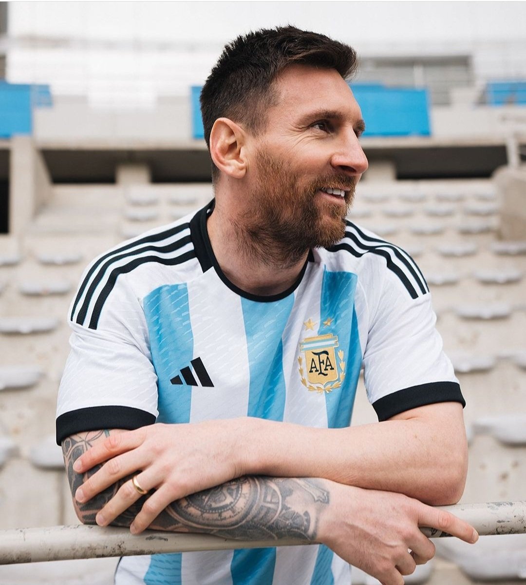 cuneoeze's tweet photo. ❤️😁😬#adidas #afaseleccion #WorldCup2022 #Qatar @adidasAR @afa @Argentina https://t.co/54Fh3TvFEl