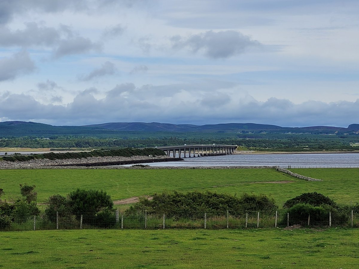 Jamie_LEJOG's tweet image. Day 89: Tain to Dornoch, 9 miles. Another long bridge crossing today over the Dornoch Firth. A nice varied day of walking on the Jon O Groats trail, which has been quite gentle so far but I know is going to get tough further North!