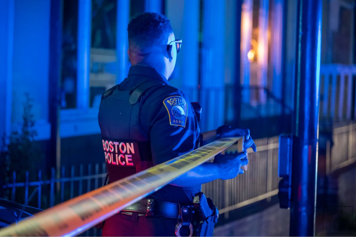 LiveBoston617's tweet photo. Featured images of the week:
#LiveBoston617 #featuredimages #BostonEMS #BostonFire #BostonPolice https://t.co/SYyOuL9xsz