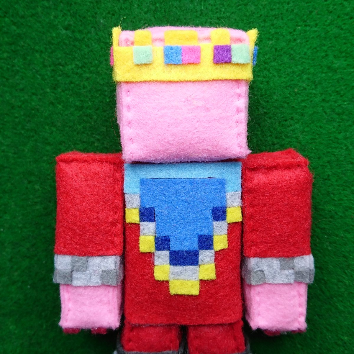 FathersCraft's tweet photo. I got the sad news about him.
It's very sad that the great Youtuber I admire is gone.
I will keep this plush toy in a safe place.

#technobladeneverdies 
#technoblad 
#Minecraft 
#plush https://t.co/f7XNMHec5X