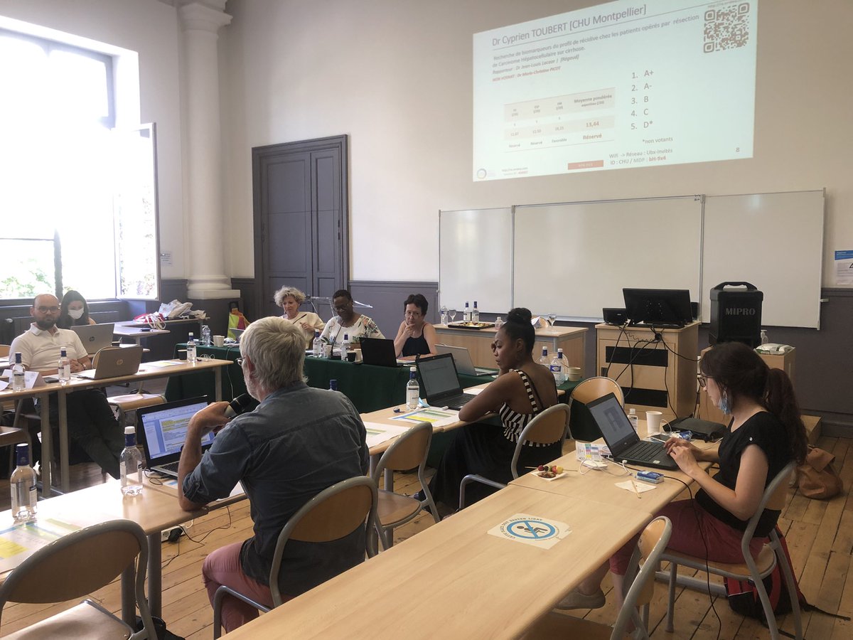 gircisoho's tweet photo. 🔴APIK 2021 | 8⃣ème édition  

5️⃣ projets seront retenus à l’issue du  conseil scientifique 
"Incitation à la #recherche en #cancérologie"
#AppelàProjets #jeuneschercheurs #interregion  
du @CanceropoleGSO &amp; @gircisoho 
#RechercheCancer #AAP #RechercheClinique https://t.co/u9AqpBs1mU