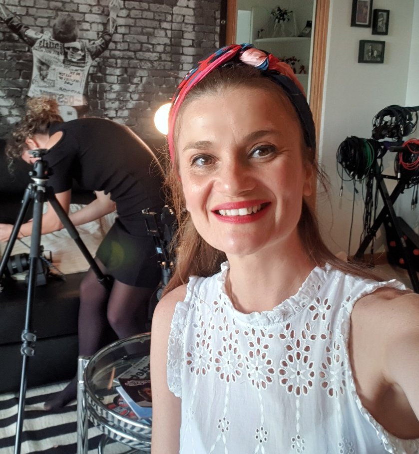 Mes #LoveSongs arrivent au monde aujourd'hui. Ces chansons, je les ai portées et chéries. Elles sont désormais à vous, libres de voyager, je l'espère, tout près d'ici, très loin aussi lnk.fu.ga/masasara_loves…❤💙Merci à tous ceux qui ont été/sont du voyage. #BetonLove #Always 💫💫