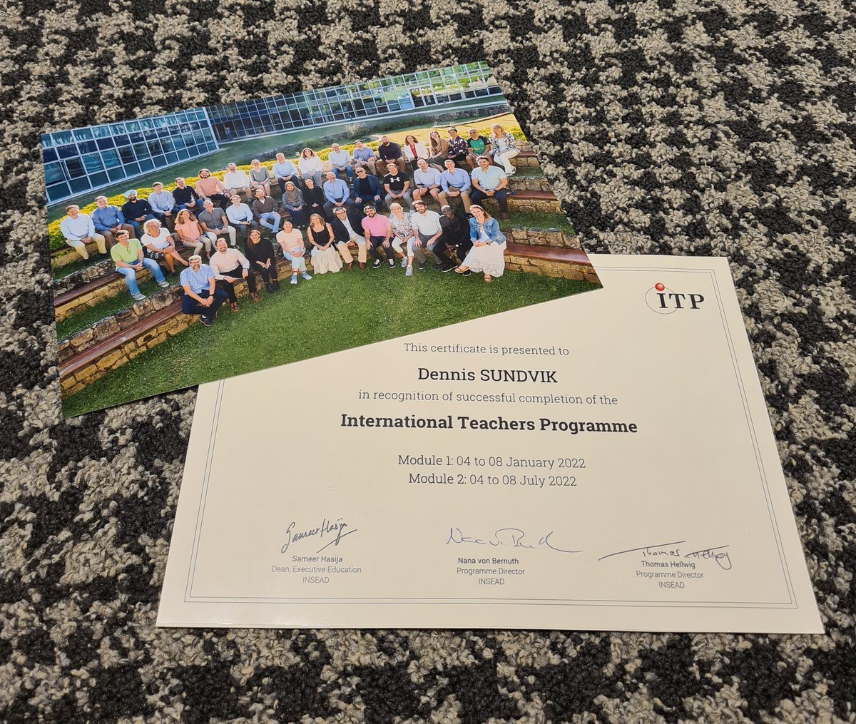 dsundvik's tweet photo. Graduation day @INSEAD 👨‍🎓 https://t.co/KBF0Kxx4wM