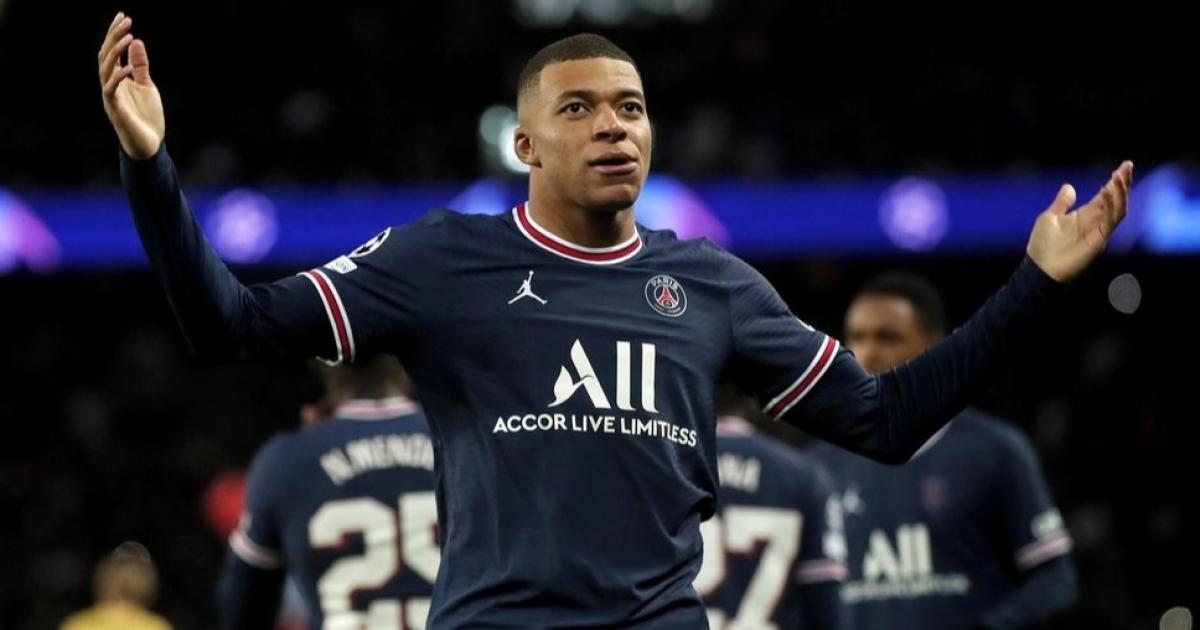 Utd_DonMaxim's tweet photo. Qui va gagner le ballon d'or en premier ?

🔄Rt pour Vinicius    ❤️Fav pour Mbappe https://t.co/Ng05iCKq5q