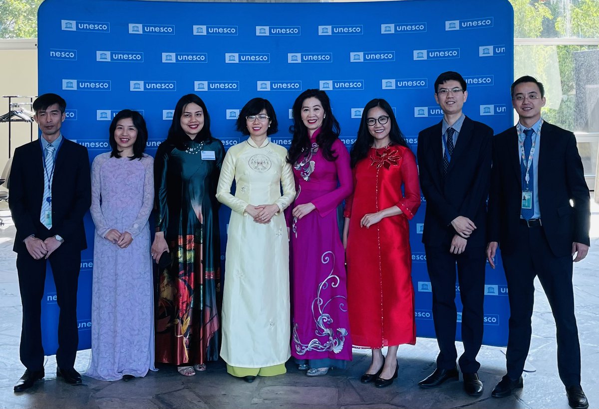 VanLe2125's tweet photo. Viet Nam🇻🇳 has been elected to the Intergovernmental Committee on the Safeguarding of the Intangible Cultural Heritage for 2022-2026 with the highest number of votes. We are grateful for the trust bestowed on us and strongly committed to the objectives of the #Convention2003 https://t.co/XnMocPcXkO