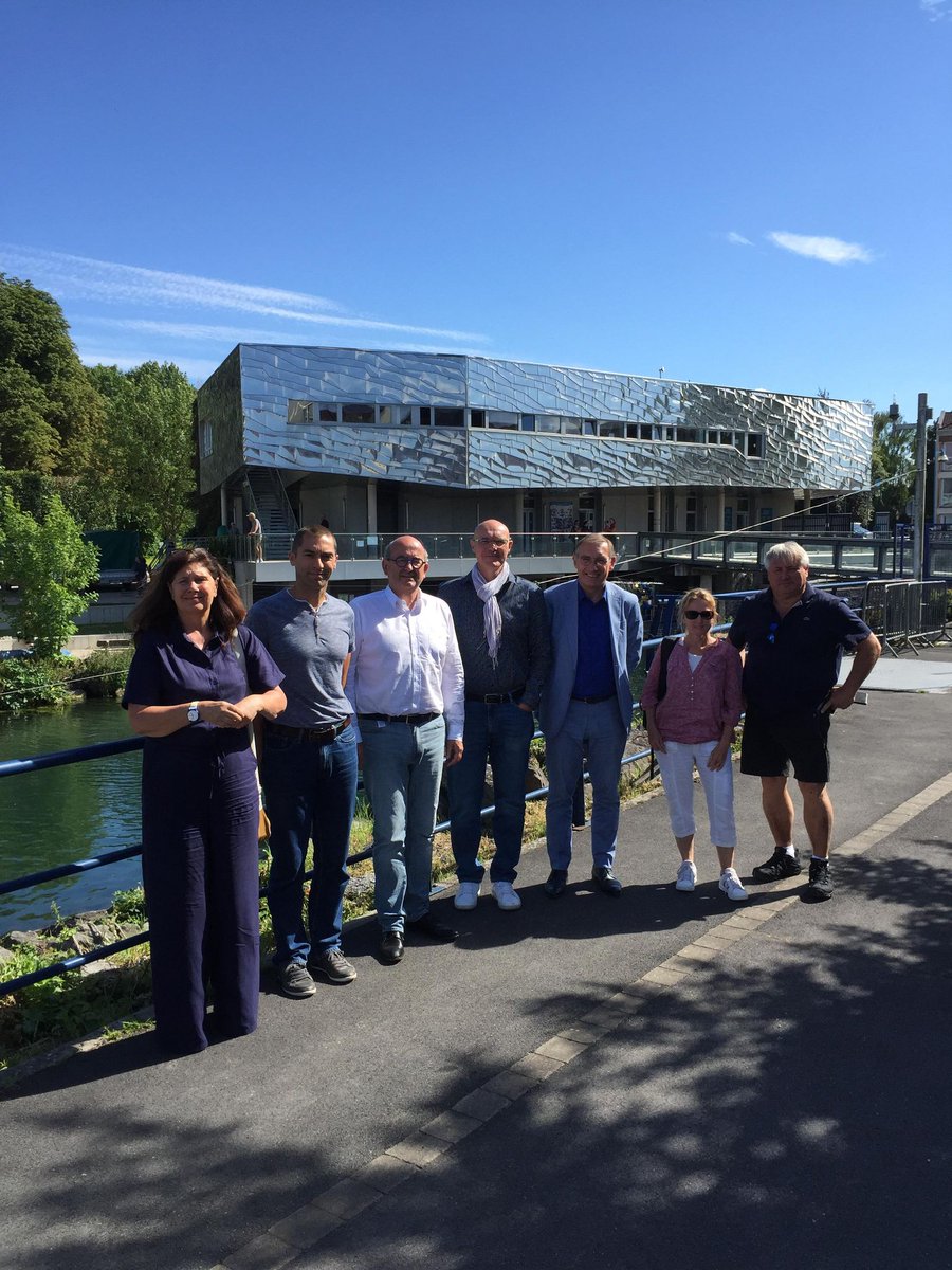 Ce lundi 04 juillet, la commission 'sport de haut niveau' a clos la deuxième phase des travaux d'élaboration du Projet Sportif Territorial, en se réunissant à la base nautique de Saint-Laurent-Blangy.

Une réunion très riche en idées et en réflexions 📝