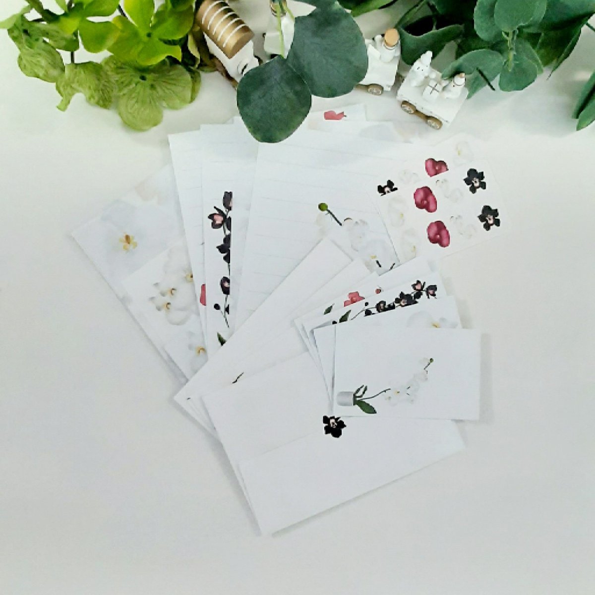woorinaraetsy's tweet photo. Excited to share the latest addition to my #etsy shop: Beautiful orchid stationery writing set https://t.co/zfzIlmMI7s #letter #writing #writingset #stationery #stationeryset #handmade #orchid #sticker #memo
https://t.co/yhnCD6kOQg https://t.co/qcJdw80ZR6