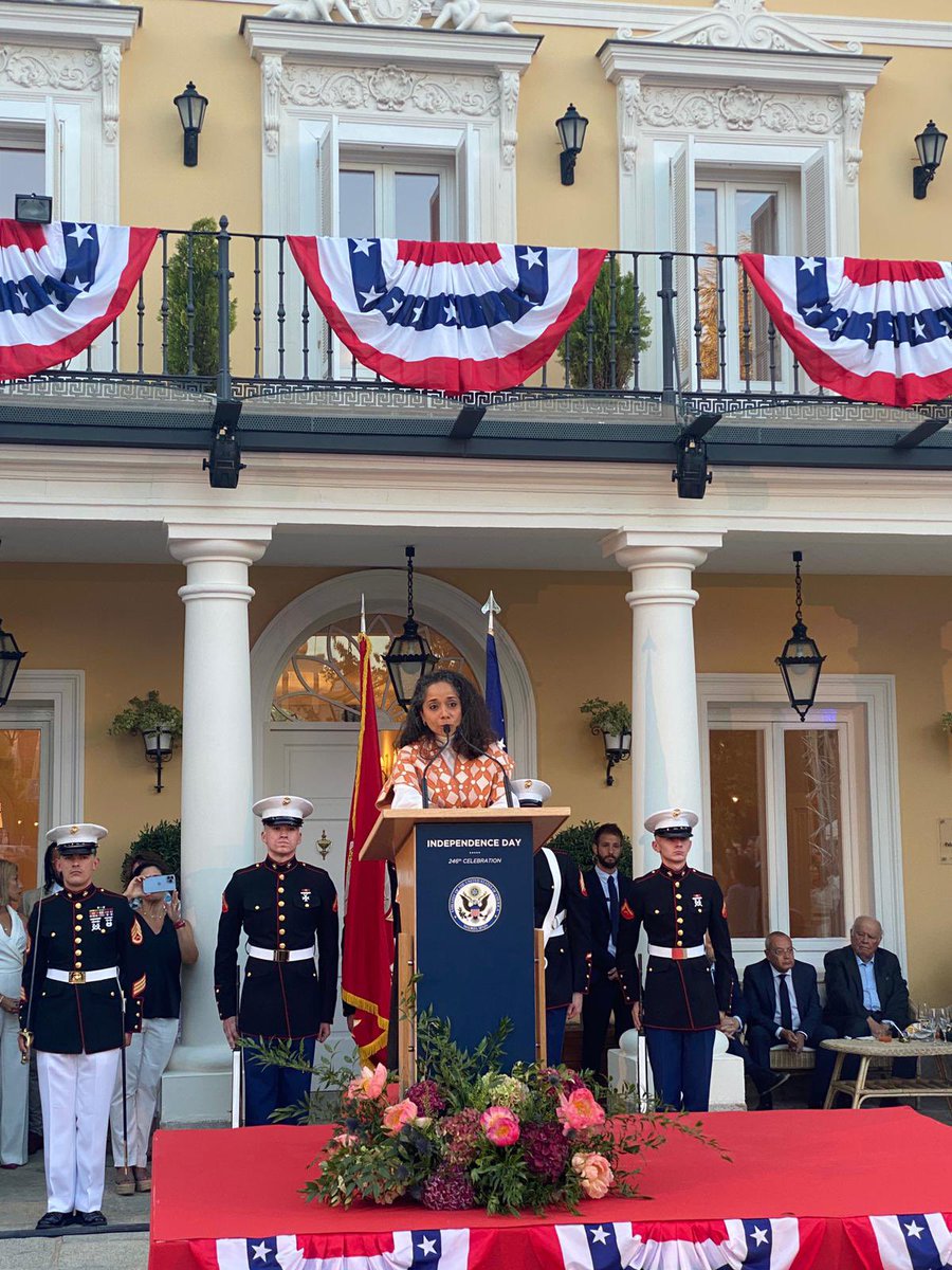 Schiller International University tweet media