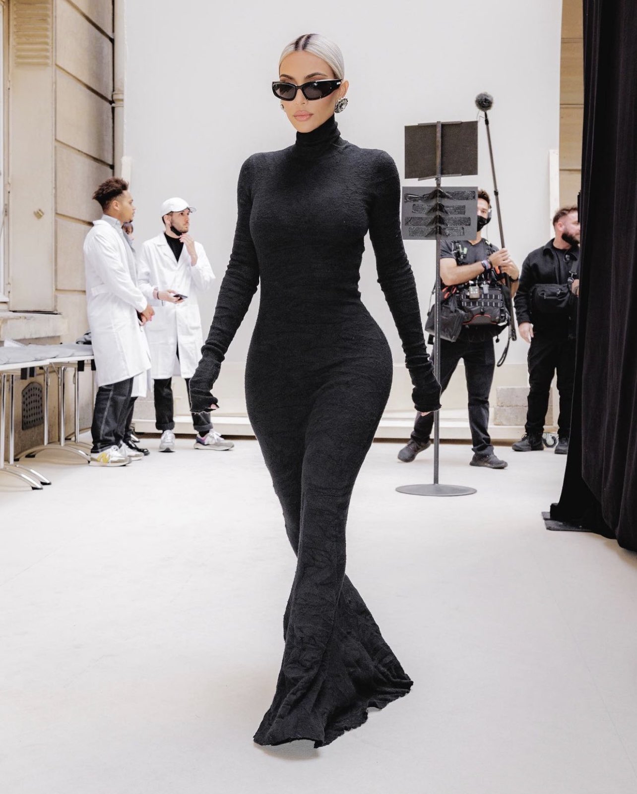 Kim Kardashian on Twitter: &ldquo;🇫🇷 https://t.co/wViEv9TaNW&rdquo; / Twitter