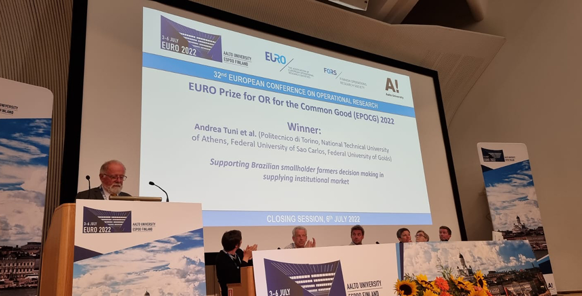 PoliTOnews's tweet photo. Premiata la ricerca del #PoliTo in supporto ai piccoli agricoltori brasiliani: Andrea Tuni, del #DIGEP, ha ricevuto il premio "EURO Prize for OR for the Common Good" per la sua ricerca sul decision making per aiutare le attività agricole
➡️https://t.co/flJYD5MOJx
#PoliFlash https://t.co/MLUlDXqOvg