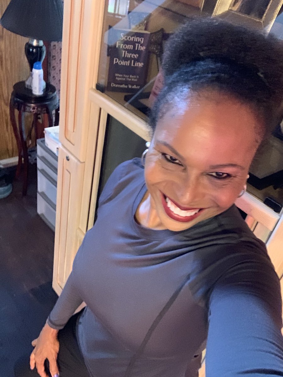 2BlessedHighly's tweet photo. My, my, my!!! Got my #exercises in today and I feel soโฆ..good!!!!! Oh how I #love my life!!!! Get your blood pumping people! #Getupandgetit ๐๐พ๐๐พ๐๐พ https://t.co/Met4o6xJgj