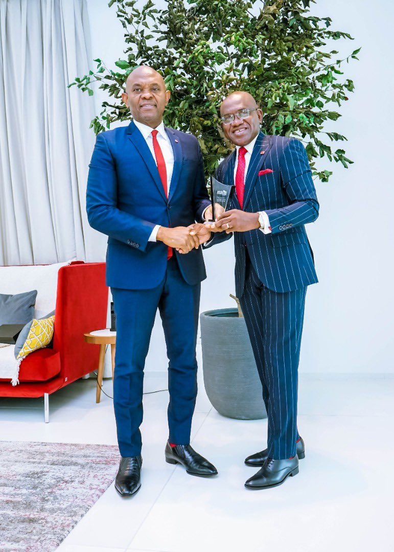 ashade_peter's tweet photo. Sharing great moments with an inspiring leader @TonyOElumelu. He is indeed a great mentor to our generation.
#PASays #Mentor #TOE https://t.co/fDMWdGTYF5