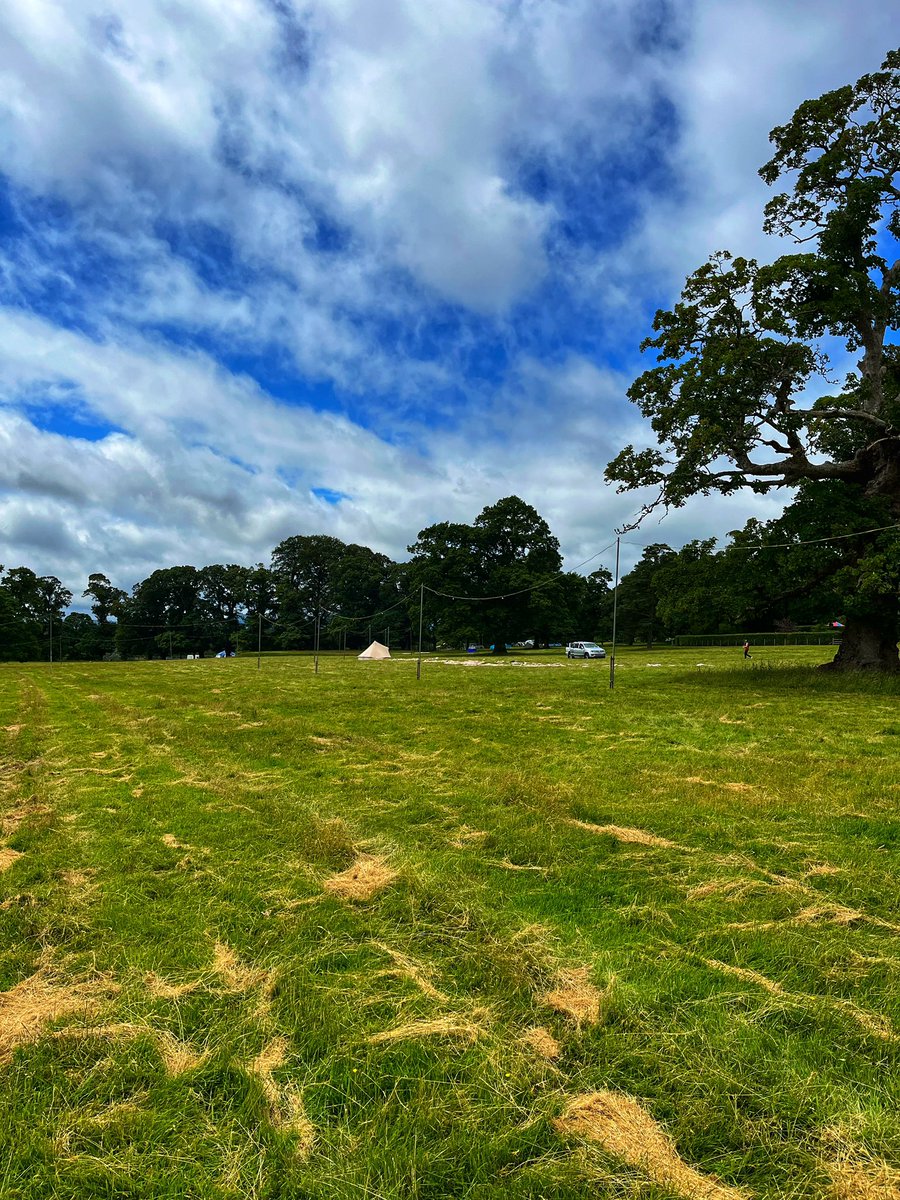 Glamping bell tents going up. Boutique camping looking good. #luxury ⛺️ 
.
#glamping #camping #luxurycamping #festival #music #dtrhfest #weekend #familyouting #cardrossestate #musicfestival #summer #summerfun #scotland #visitscotland